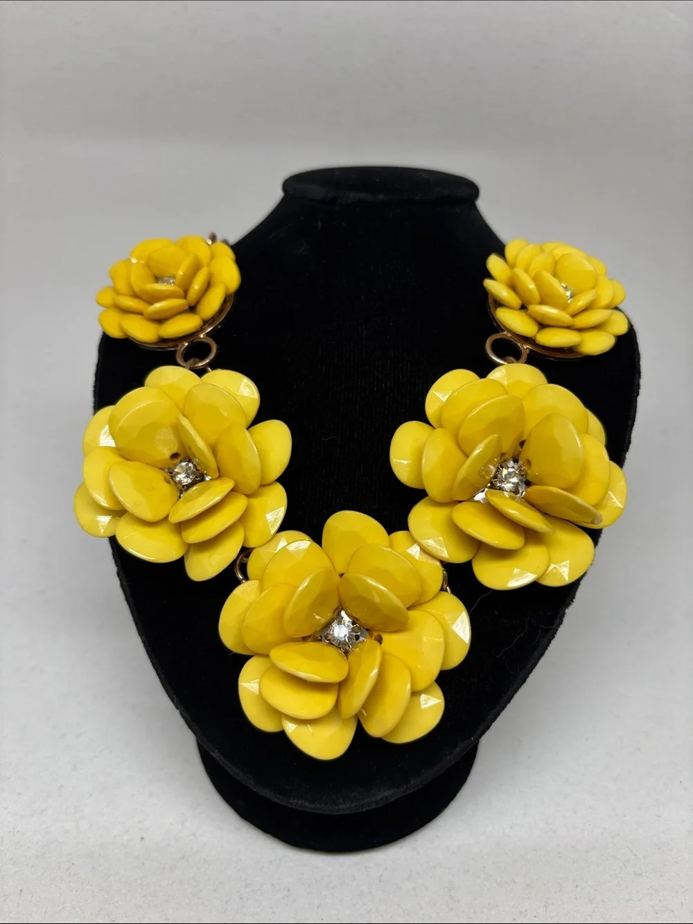 Yellow Floral Resin Statement Necklace - Picture 1 of 15